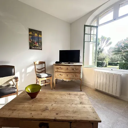 Apartment Calme Avec Jardin A 50m De La Plage, Wifi, Parking Et Equipements De Qualite - Fr-1-770-26