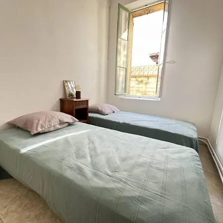 Apartment Calme Avec Jardin A 50m De La Plage, Wifi, Parking Et Equipements De Qualite - Fr-1-770-26