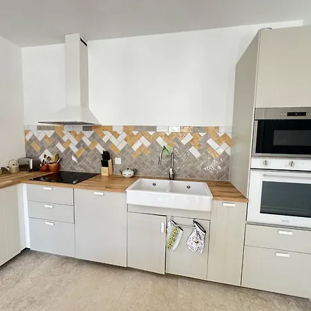 Calme Avec Jardin A 50m De La Plage, Wifi, Parking Et Equipements De Qualite - Fr-1-770-26 Apartment *